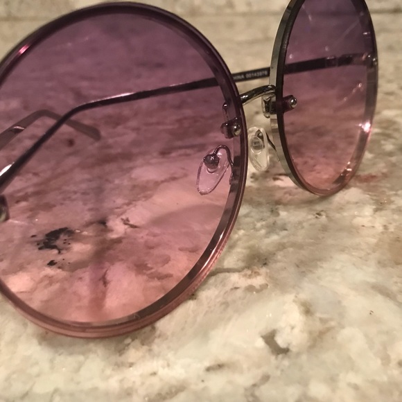 Pair of purple Shades made in China - Picture 3 of 6